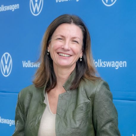 Angie Stelzer