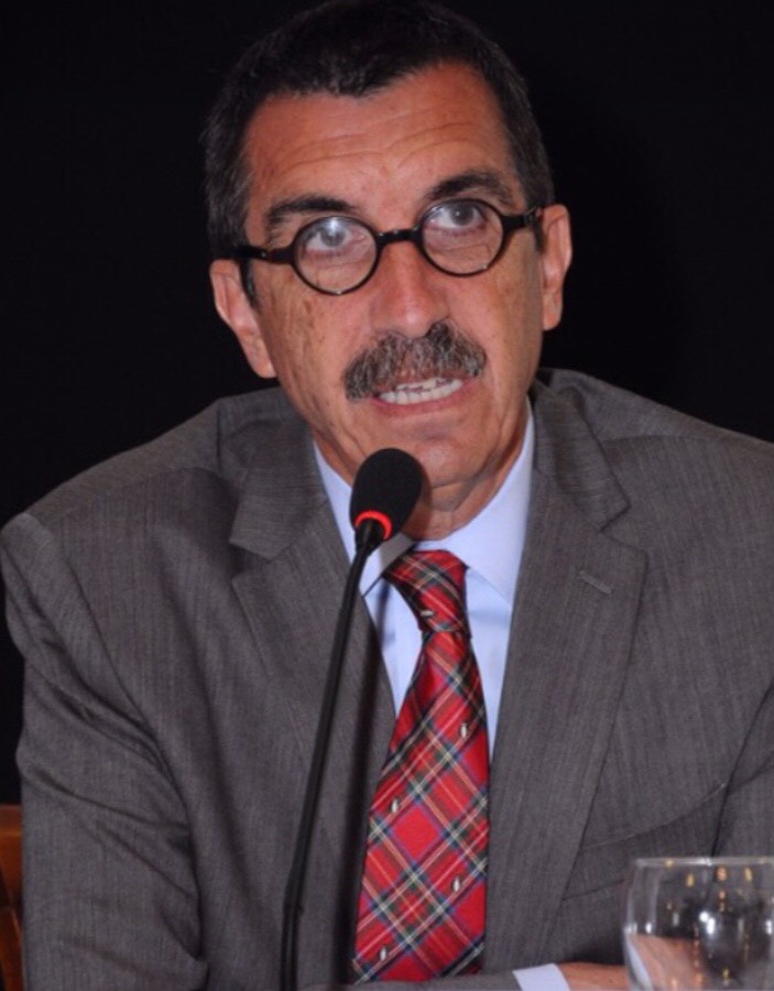 VÍCTOR RUGGIERI