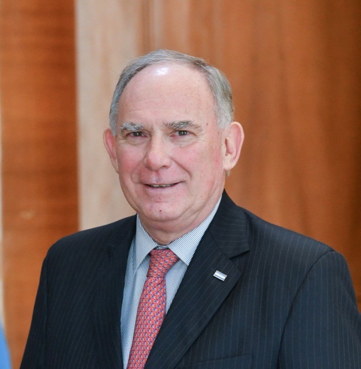 Luis  Lucero